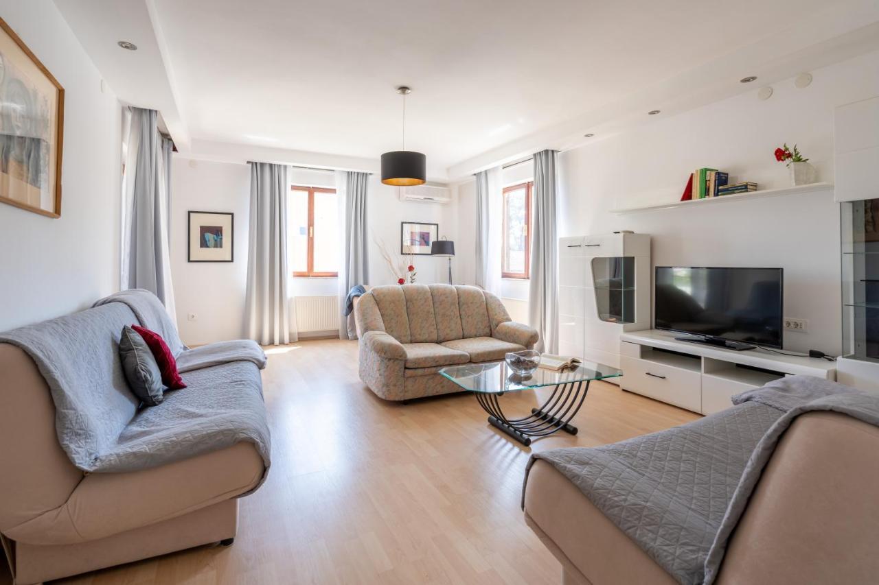Apartmani&Soba Mimi Ровинь Экстерьер фото