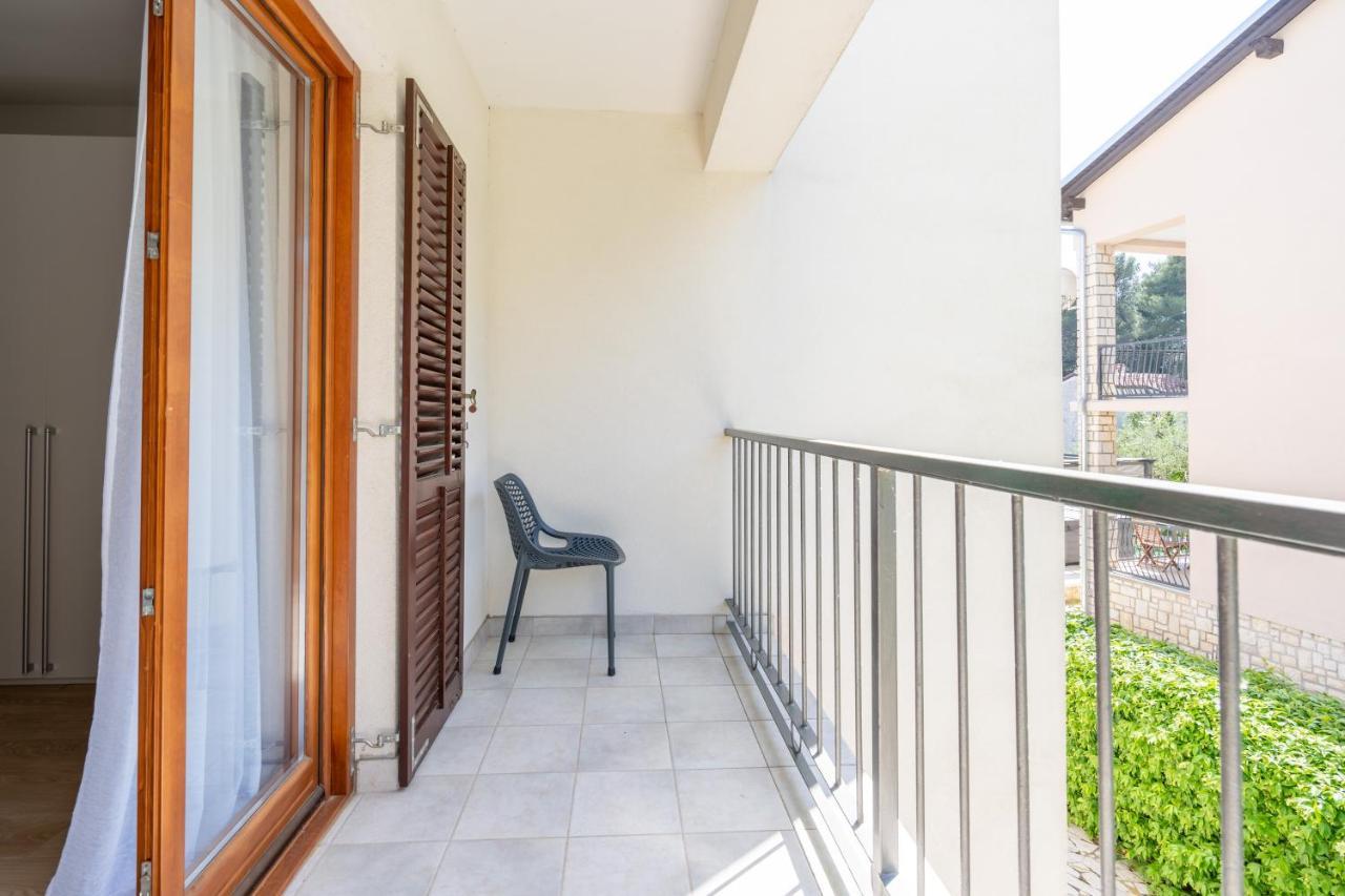 Apartmani&Soba Mimi Ровинь Экстерьер фото