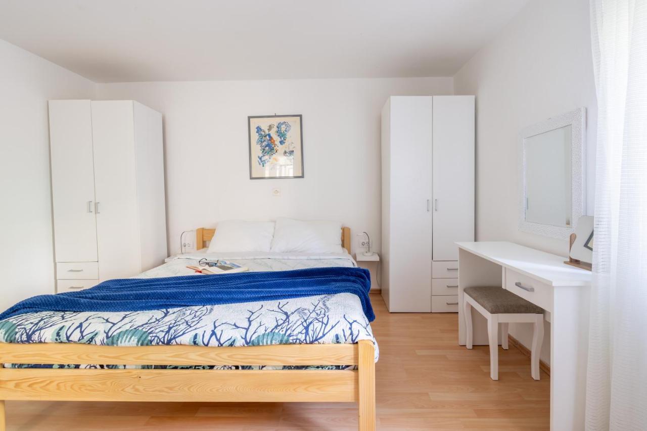 Apartmani&Soba Mimi Ровинь Экстерьер фото