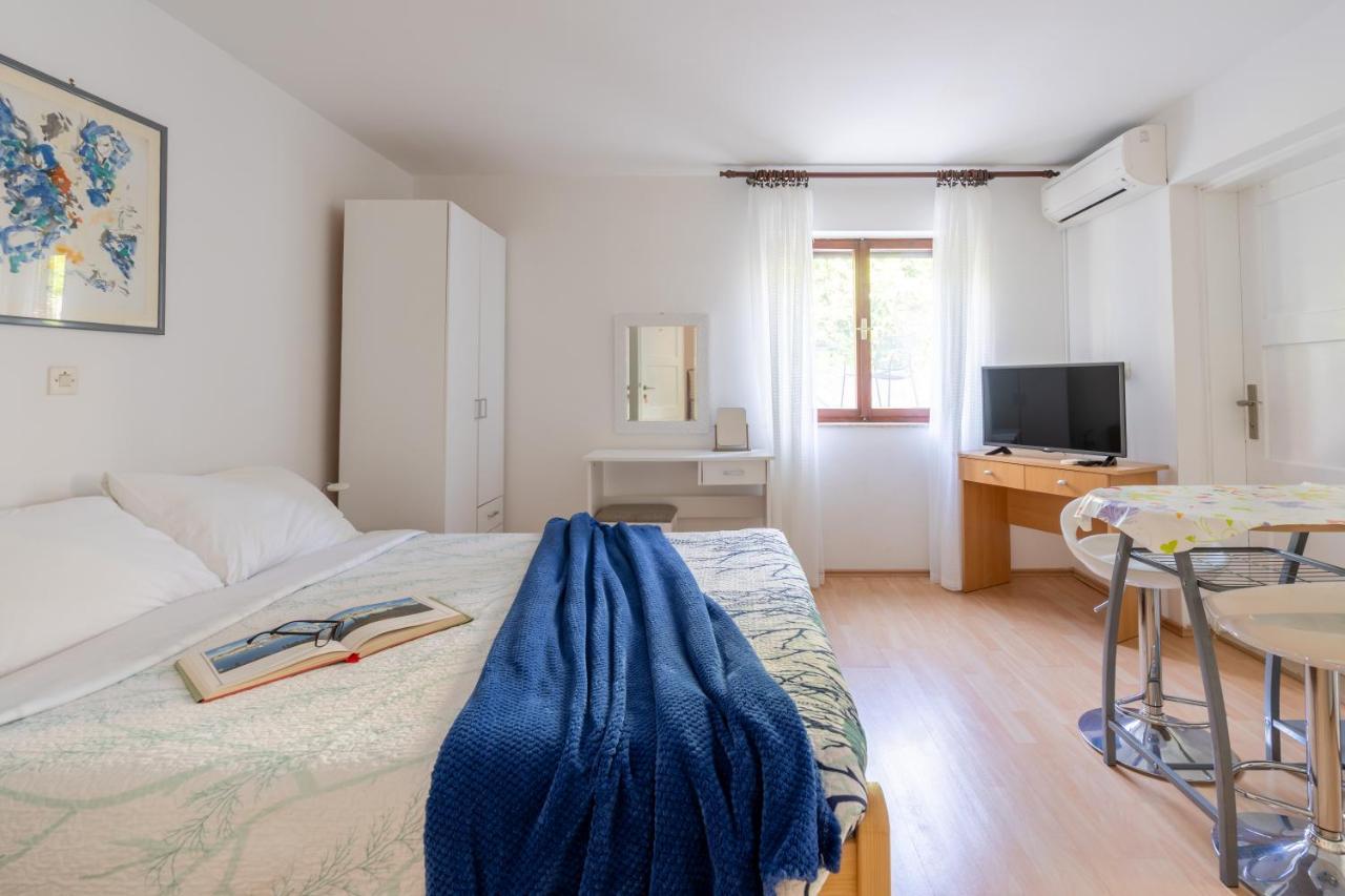 Apartmani&Soba Mimi Ровинь Экстерьер фото