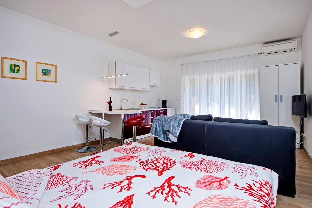 Apartmani&Soba Mimi Ровинь Экстерьер фото