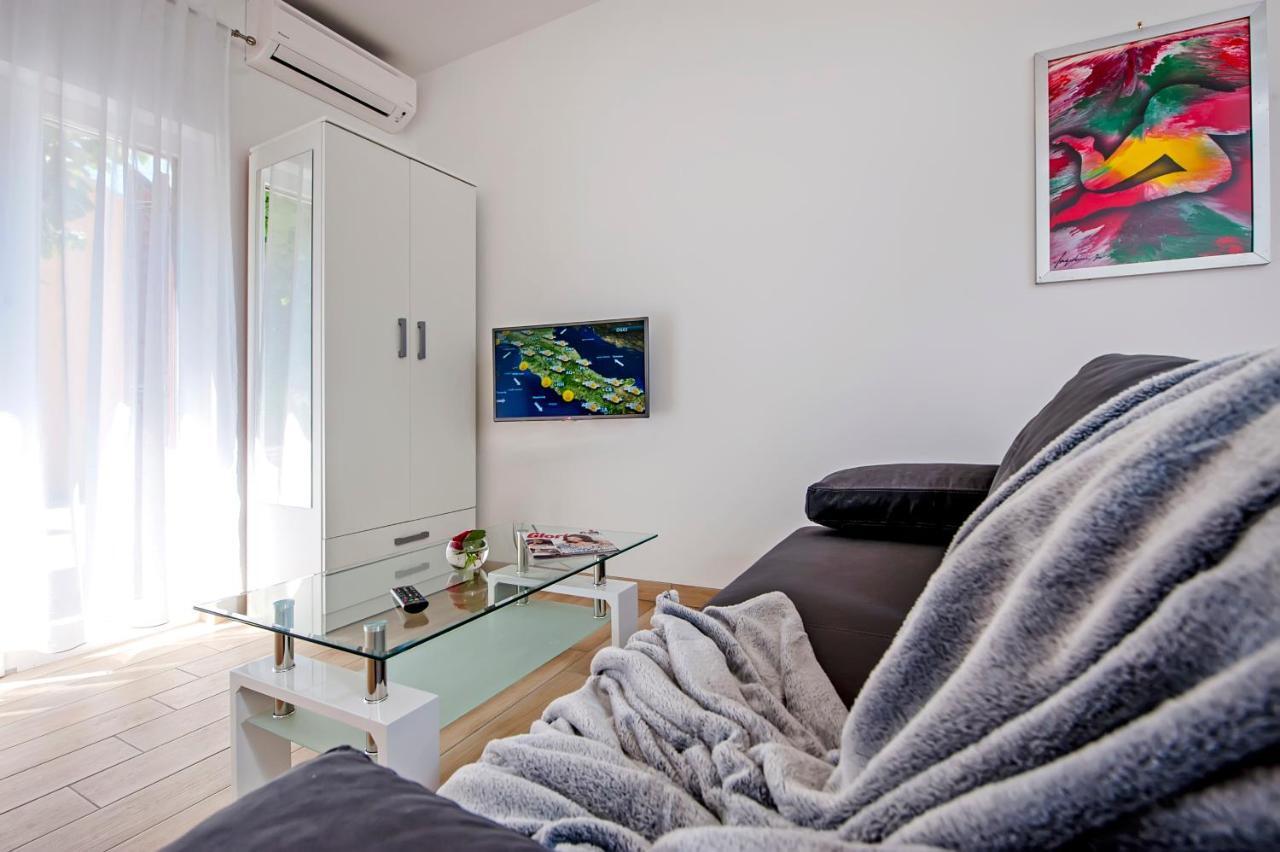 Apartmani&Soba Mimi Ровинь Экстерьер фото