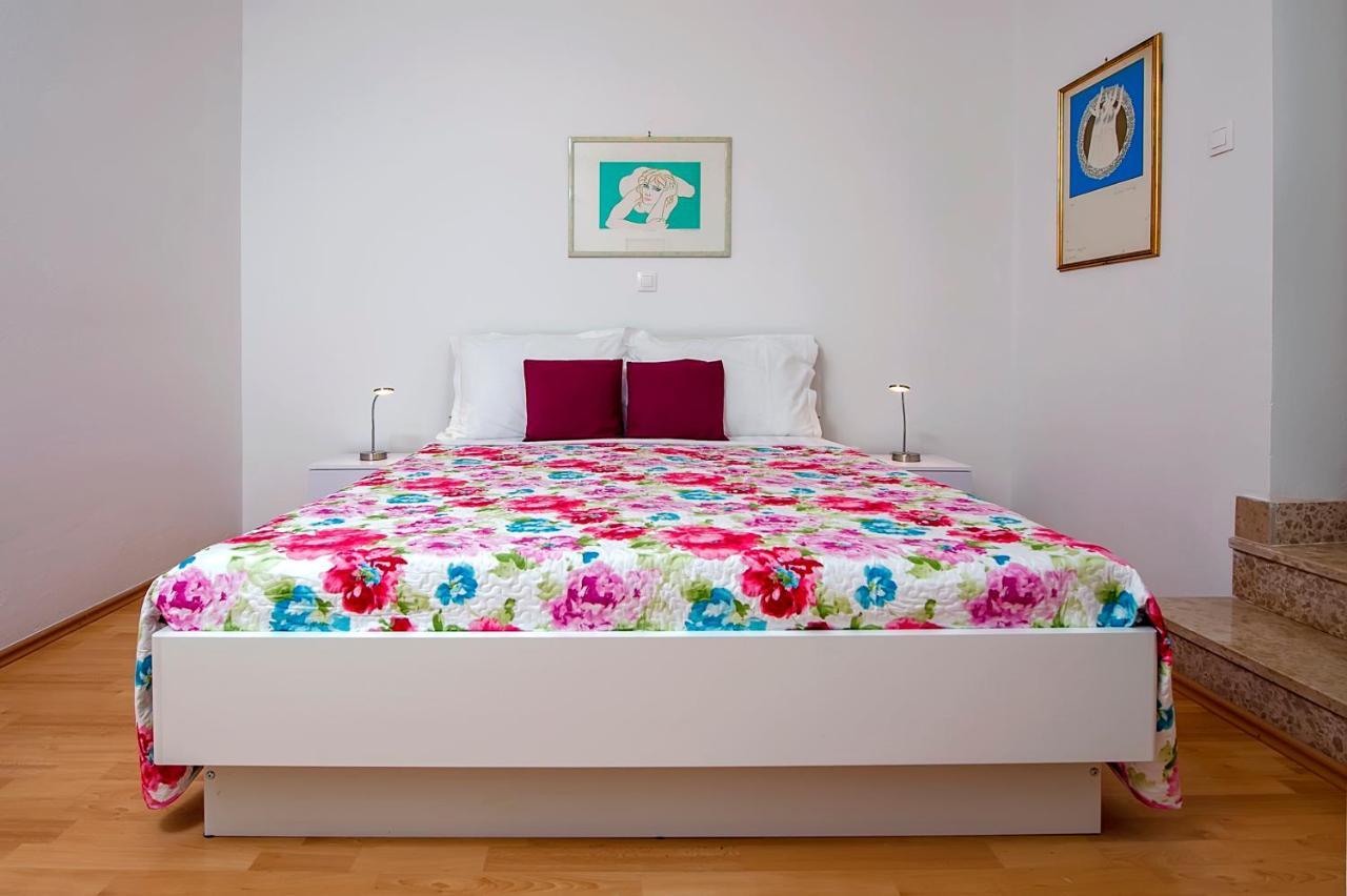 Apartmani&Soba Mimi Ровинь Экстерьер фото