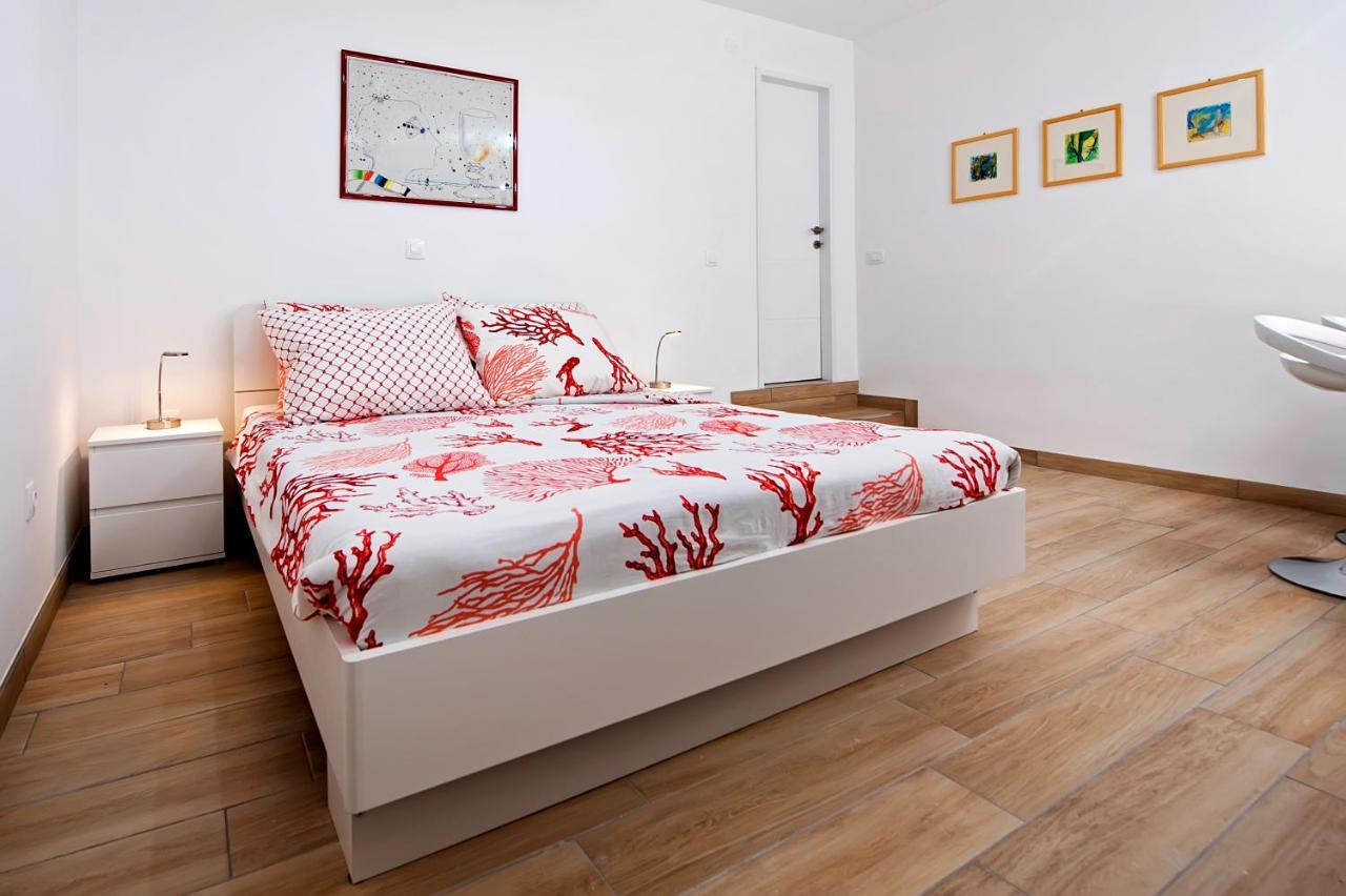 Apartmani&Soba Mimi Ровинь Экстерьер фото