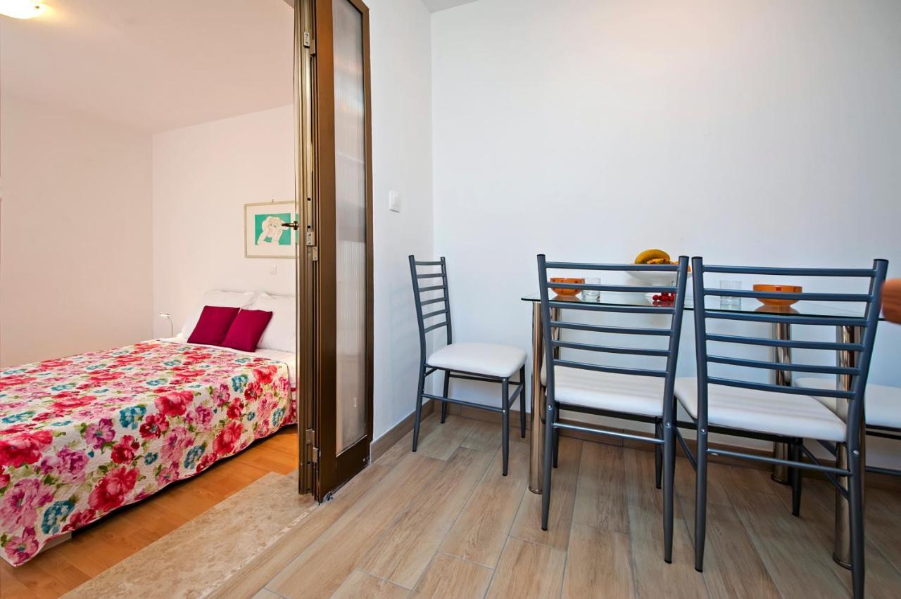 Apartmani&Soba Mimi Ровинь Экстерьер фото