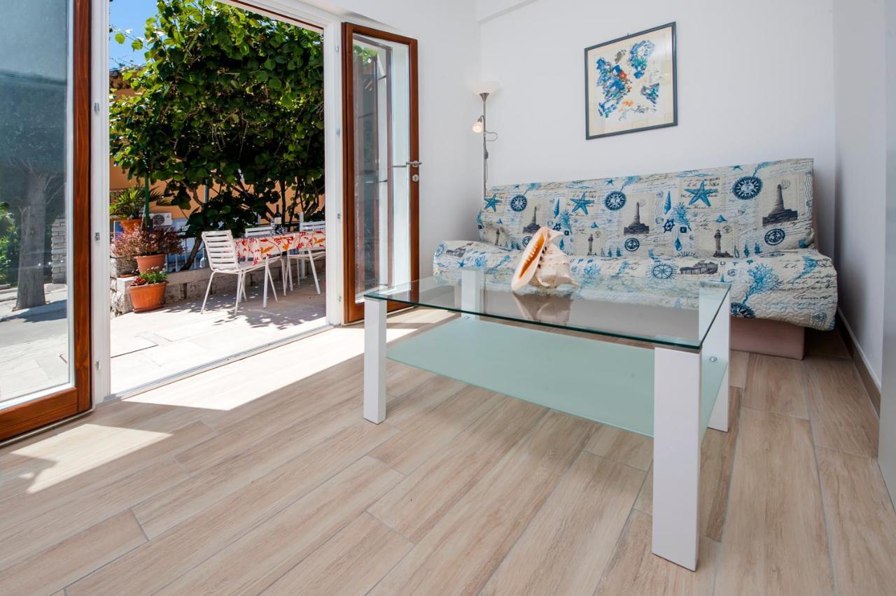 Apartmani&Soba Mimi Ровинь Экстерьер фото