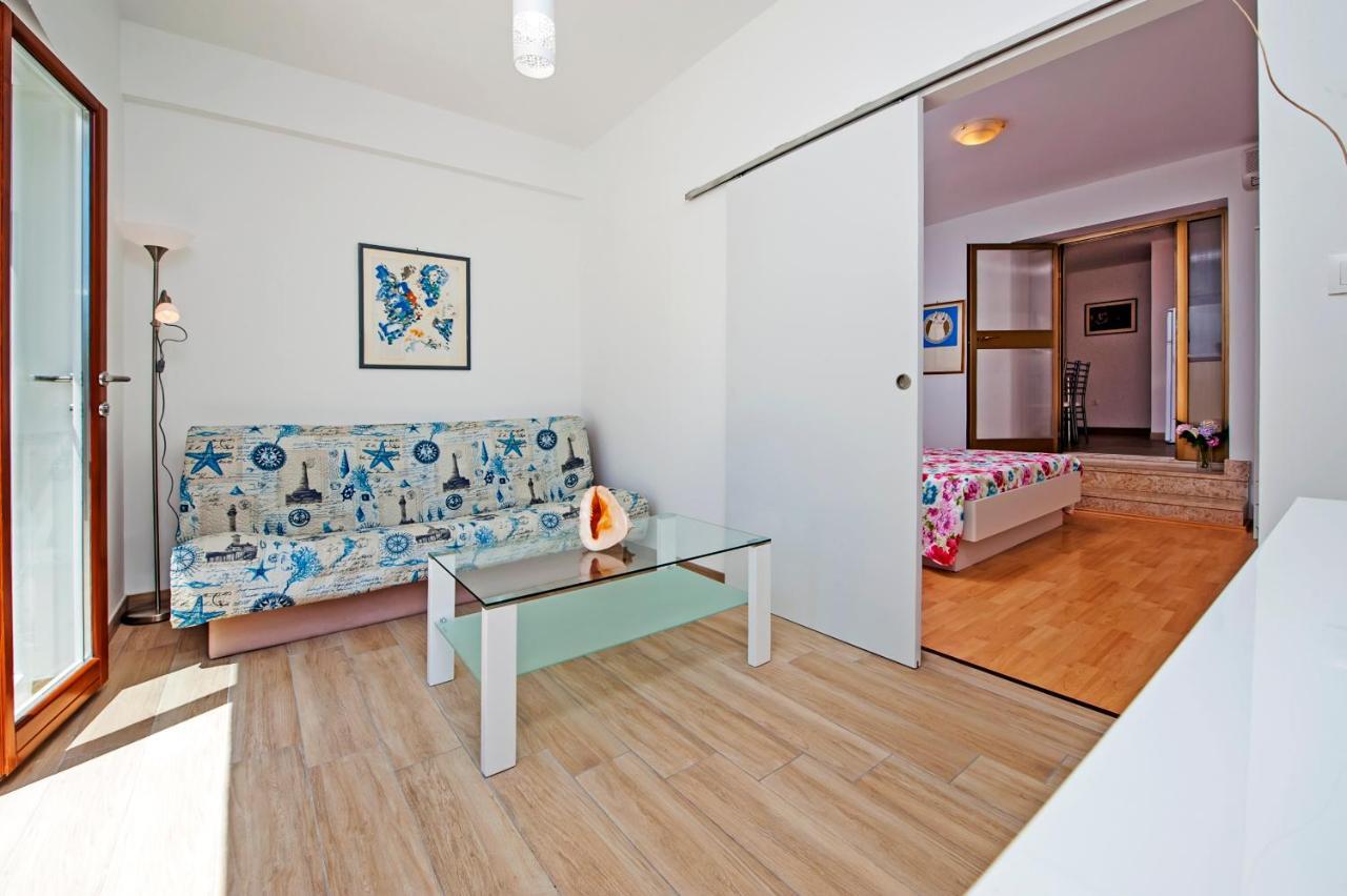 Apartmani&Soba Mimi Ровинь Экстерьер фото