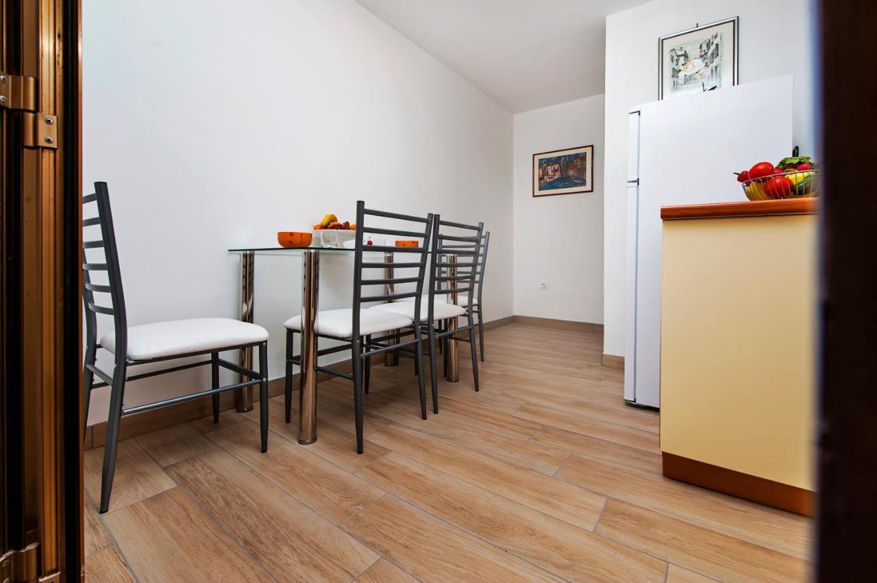 Apartmani&Soba Mimi Ровинь Экстерьер фото