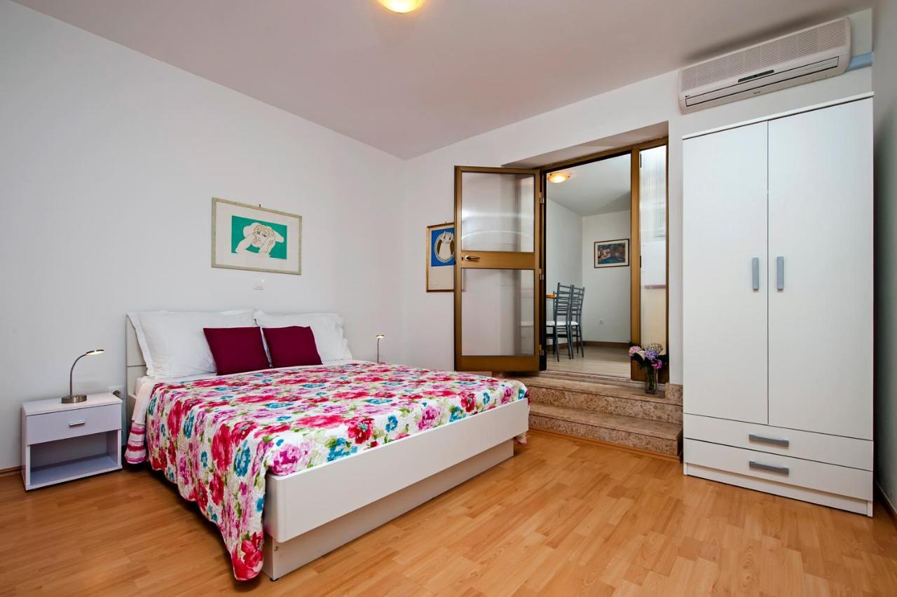 Apartmani&Soba Mimi Ровинь Экстерьер фото