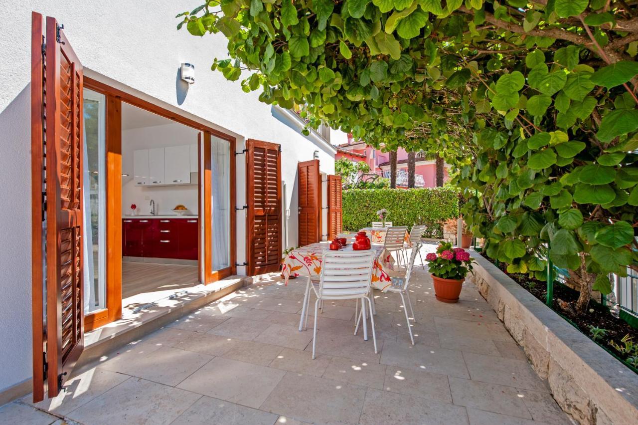 Apartmani&Soba Mimi Ровинь Экстерьер фото